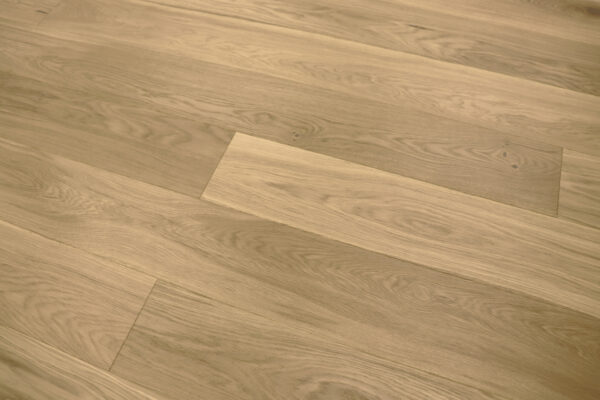 bl.10113483a2014143129f-2.jpg BL OAK VINTAGE BR WHITE OIL 4V 1S